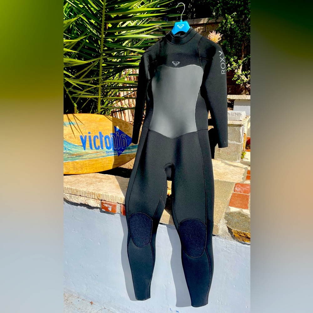 ROXY WETSUIT … brand new never used!!